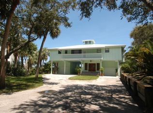 22 S Sewalls Point Rd, Sewalls Pt, FL 34996