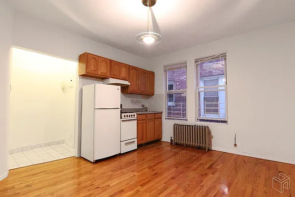 Rented by Halstead Real Estate | media 4
