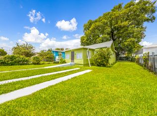 1951 NW 49th St, Miami, FL 33142