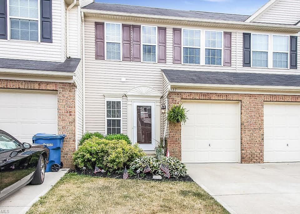 1st image of 137 River Rock Way