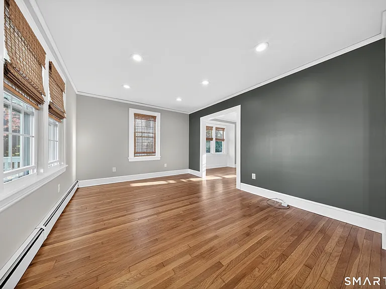 30 Noble St — Photo 11