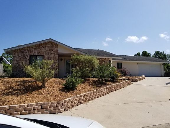 3rd image of 2575 Indian Hills Ct