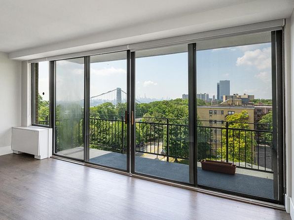 2400 Hudson Ter APT 1E