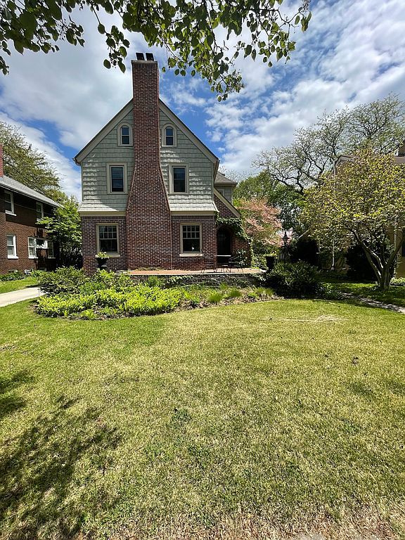 325 Paris Ave - Property Image