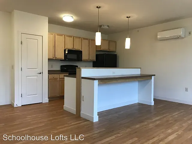 Studio, $1,595 — Photo 2