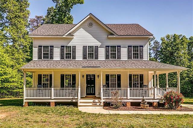 1st image of 300 Castle Park Ln