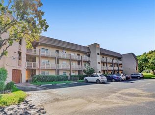 9841 Sunrise Lakes Blvd APT 205, Sunrise, FL 33322