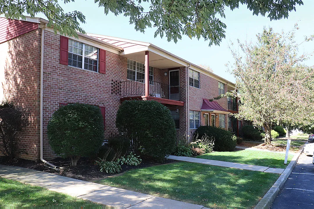Cedar Glen Apartments — Photo 1