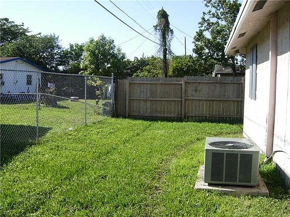 2nd image of 2760 NW 14th St