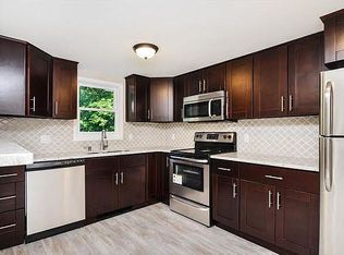 45 Paulding Ln, Crompond, NY 10517