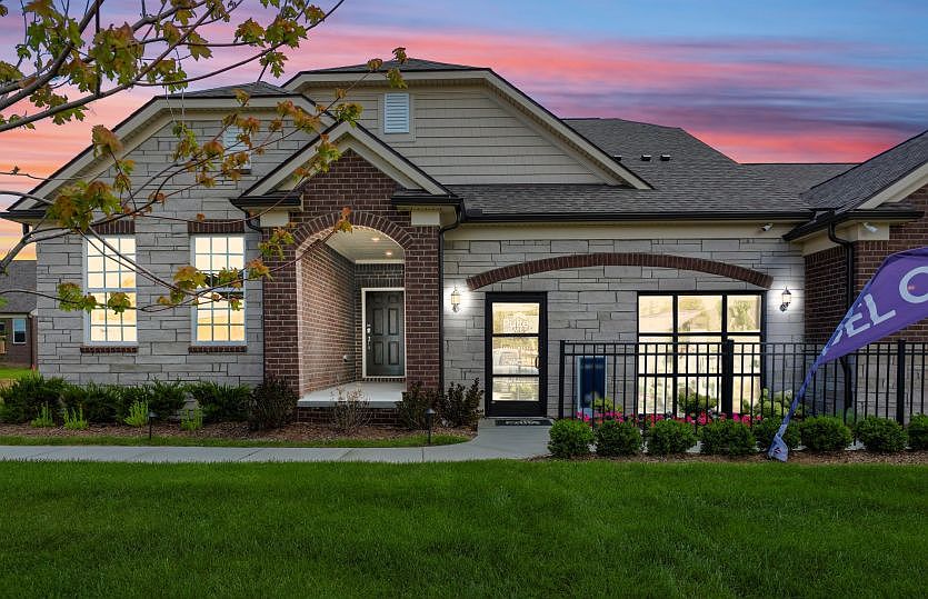Abbeyville Duet Home Exterior 10