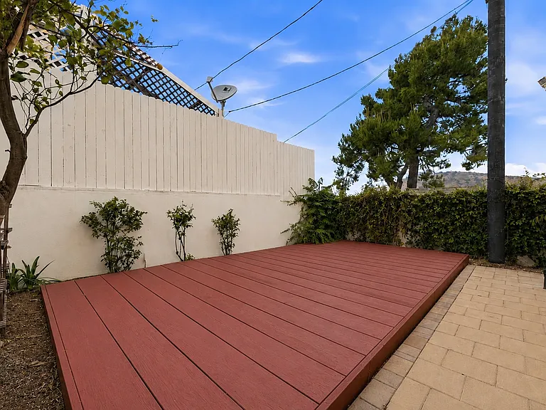 Gladiola Dr — Photo 28