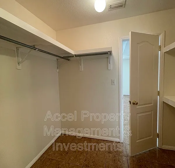 1712 Phoenix St #3 — Photo 15