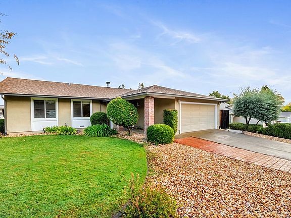 3rd image of 3560 Twin Oaks Drive