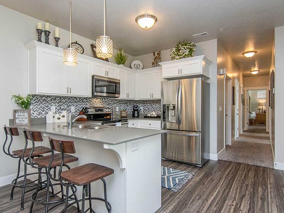 3rd image of 14506 S Ronan Ln Unit 202