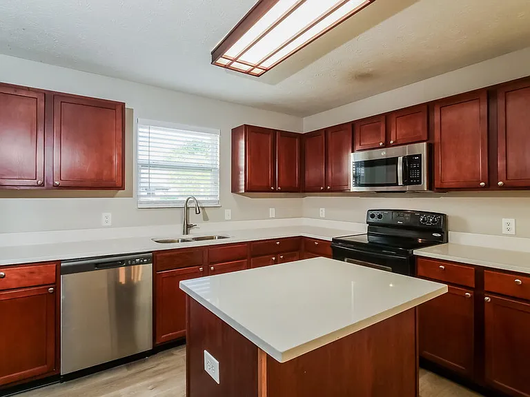 10812 Middlebrook Ln — Photo 9