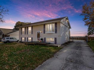 3927 Valdez Dr, Waterloo, IA 50701