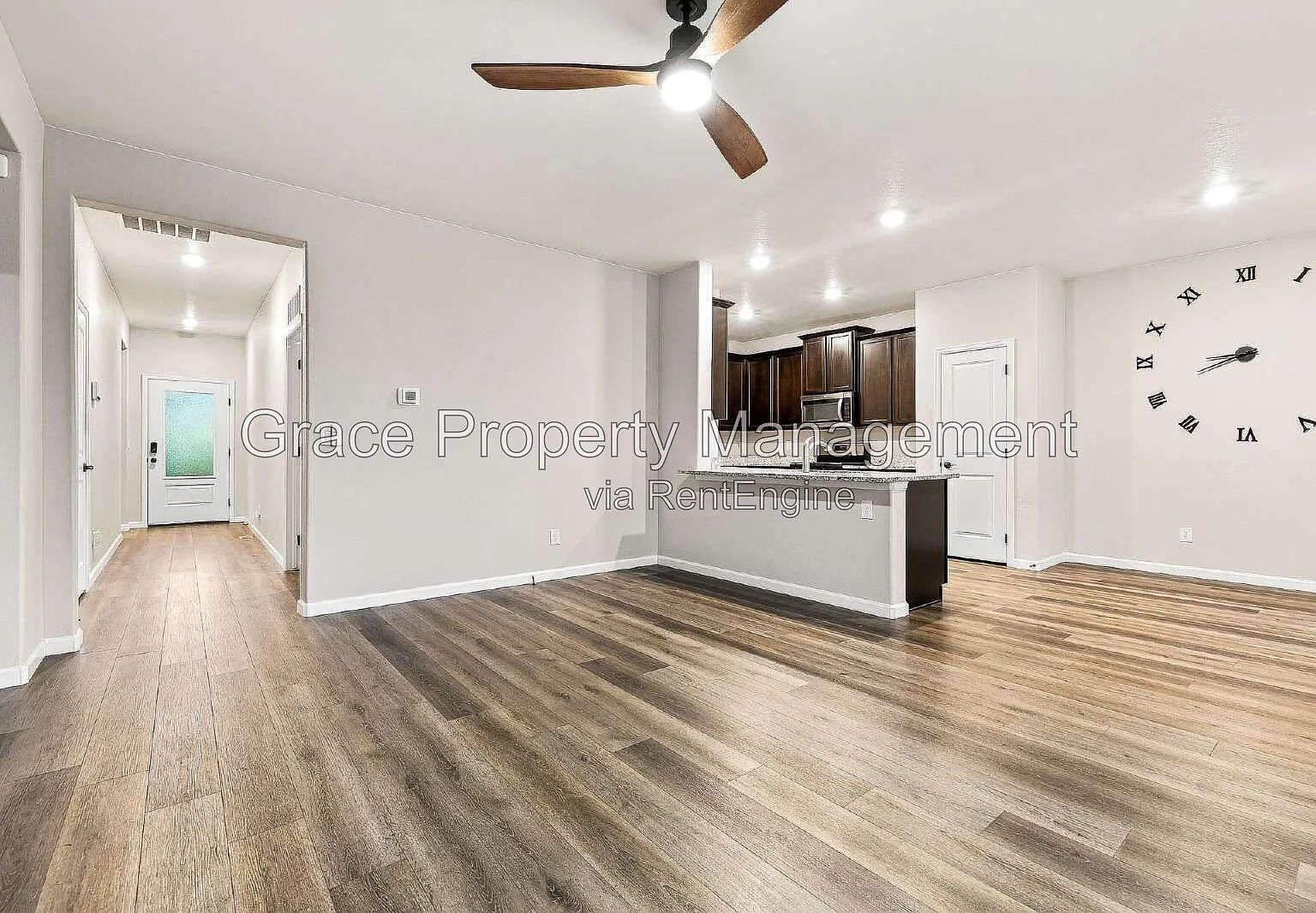 3 bed, 2.0 bath, 1285 sqft, $3,025 — Photo 4