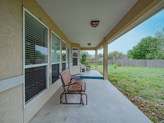 3rd image of 2120 Harbor Ct