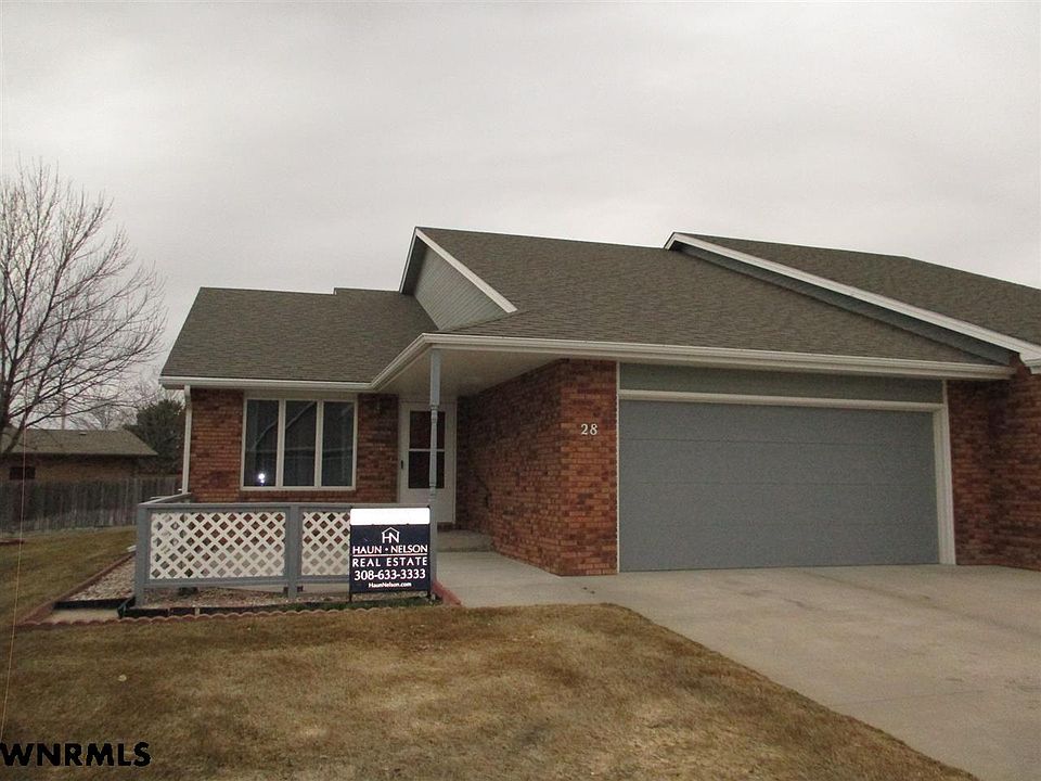 1st image of 28 Brentwood Ct