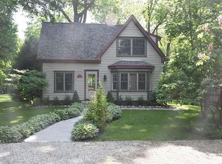 41 Menomonee Rd, Williams Bay, WI 53191