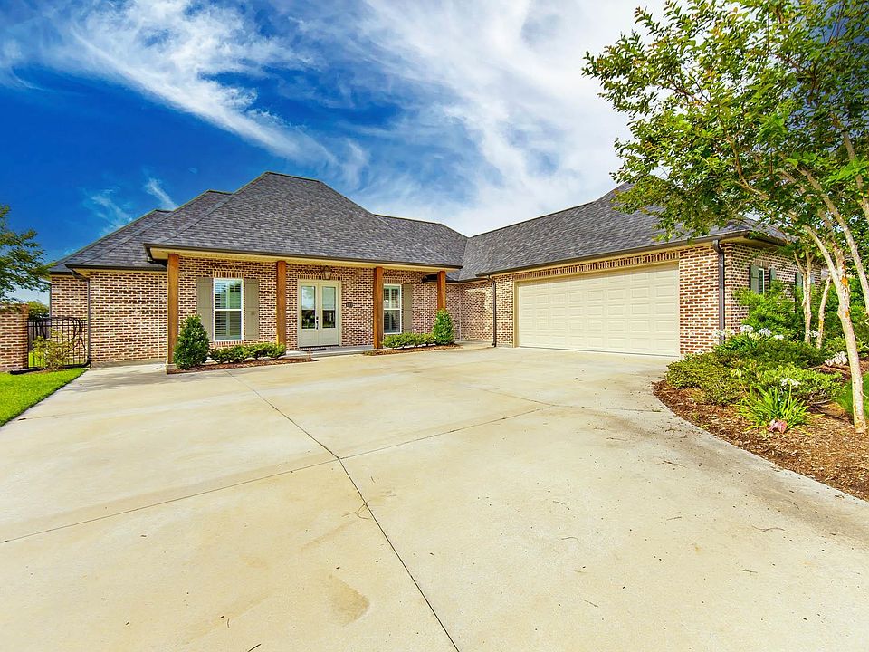 1st image of 449 Glenwild Dr