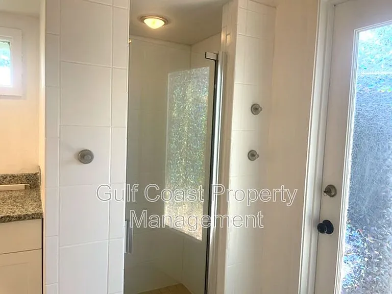 5677 Beneva Woods Cir — Photo 36
