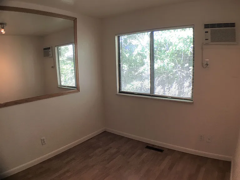 4989 Eisenhower Dr — Photo 6