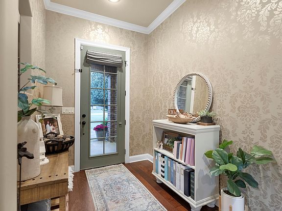 4th image of 4512 Windsor Park Ln