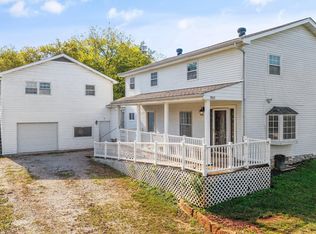 9832 Clift Rd, Strawberry Plains, TN 37871