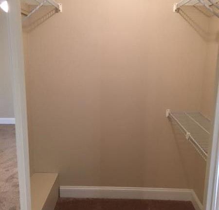 5th image of 736 NW 99th Cir