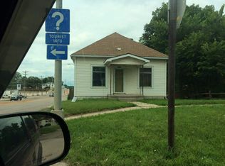 1401 F St, Fairbury, NE 68352