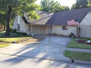 9610 N 107th Pl E, Owasso, OK 74055