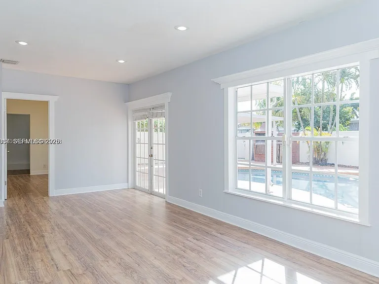 5520 Hayes St — Photo 15