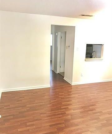 2nd image of 2500 Vivian St APT 5