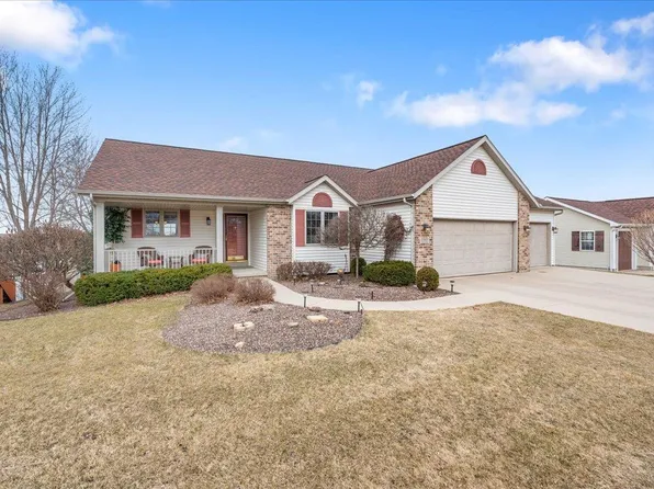 1352 OVERLOOK PASS Road, Sun Prairie, WI 53590