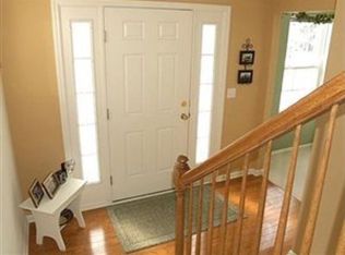 8822 Robinwood Ter, Macedonia, OH
