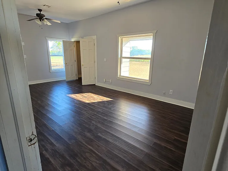 320 N Range Rd — Photo 5