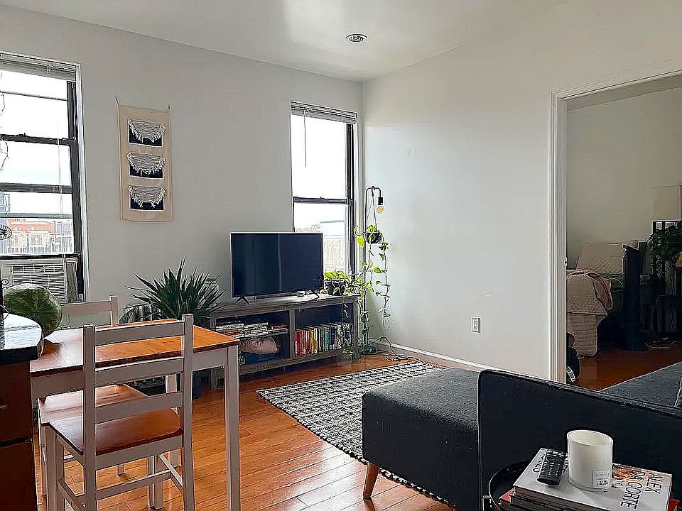 1st image of 87 Graham Ave APT 25