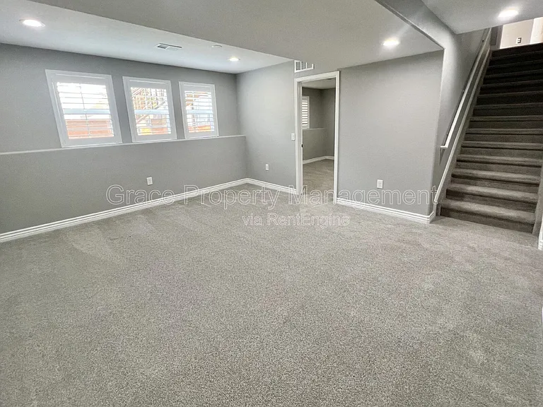 5574 S Buchanan St — Photo 22