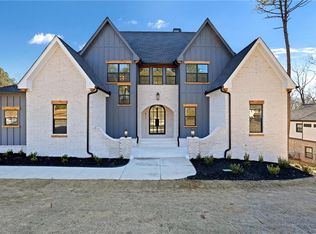 6113 Deepwater Cv, Gainesville, GA 30506