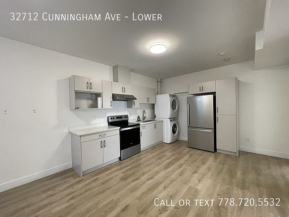 3rd image of 32712 Cunningham Ave