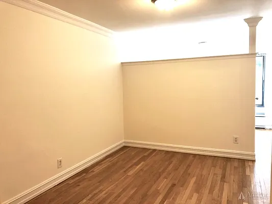 Rented by Anchor Associates | media 14