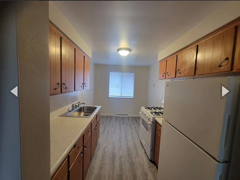 239 E Oak Cliff Court — Photo 7