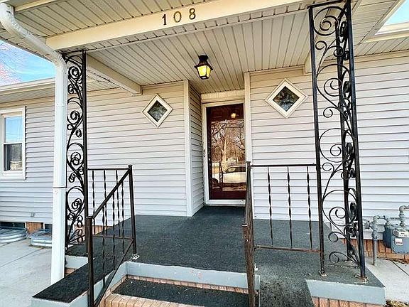 3rd image of 108 E 12th St