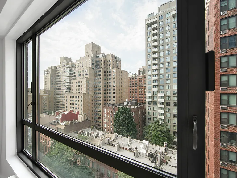 501 E 87th St #11C — Photo 7