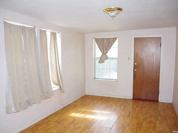 5th image of 546 RICE RD