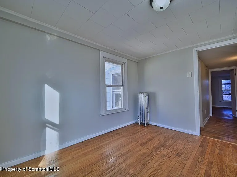 416 E Market St — Photo 34
