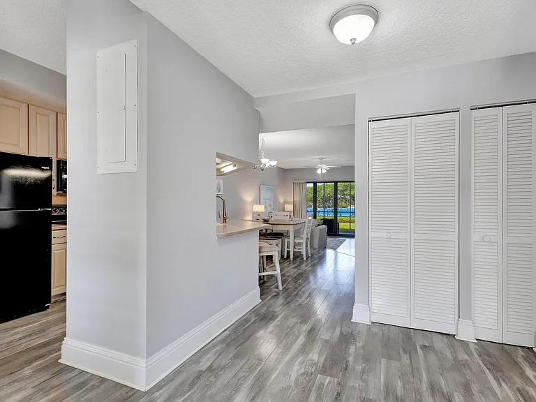 200 Waterway Rd #109 — Photo 20