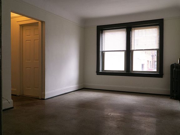 5th image of 1050 Hibbard St #1-18